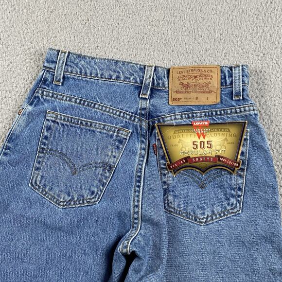 VTG Levi’s 505 Regular Fit Bermuda Denim Shorts Women’s Size 7 Medium Wash New - Picture 2 of 12